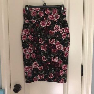 “no comment” high waisted floral pencil skirt